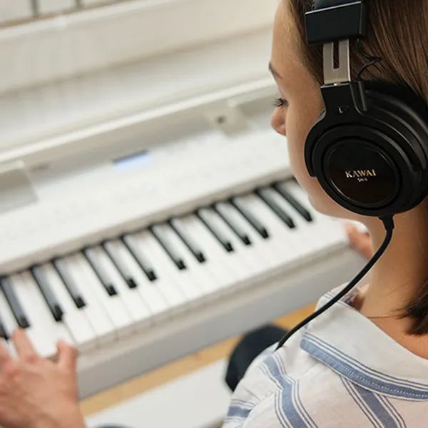 Music City – Tổng Kho Piano, Guitar, Organ | Dịch Vụ Giáo Dục Âm Nhạc